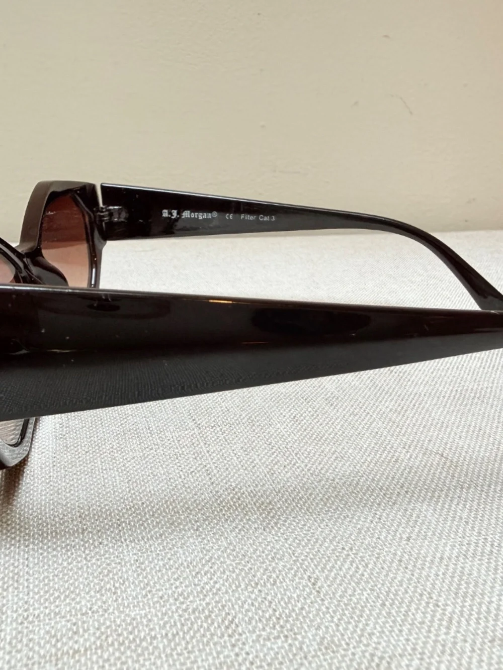 Vintage Look AJ Morgan Chocolate Brown Cat Eye Style Sunglasses